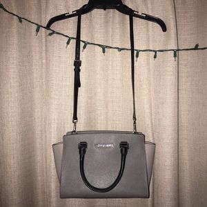 ▪️Michael Kors Sloan Bag